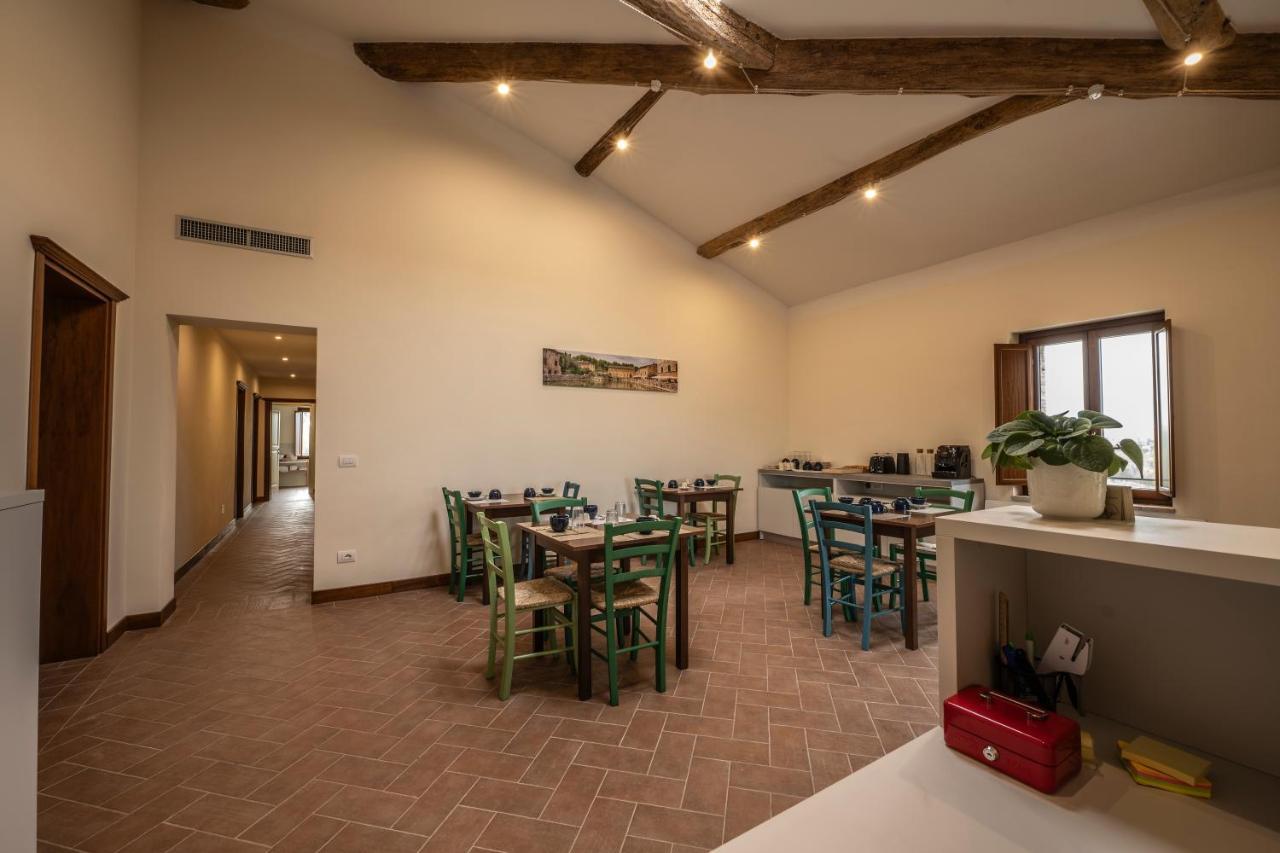 Affittacamere Podere Valserena Monteroni dʼArbia Exterior foto